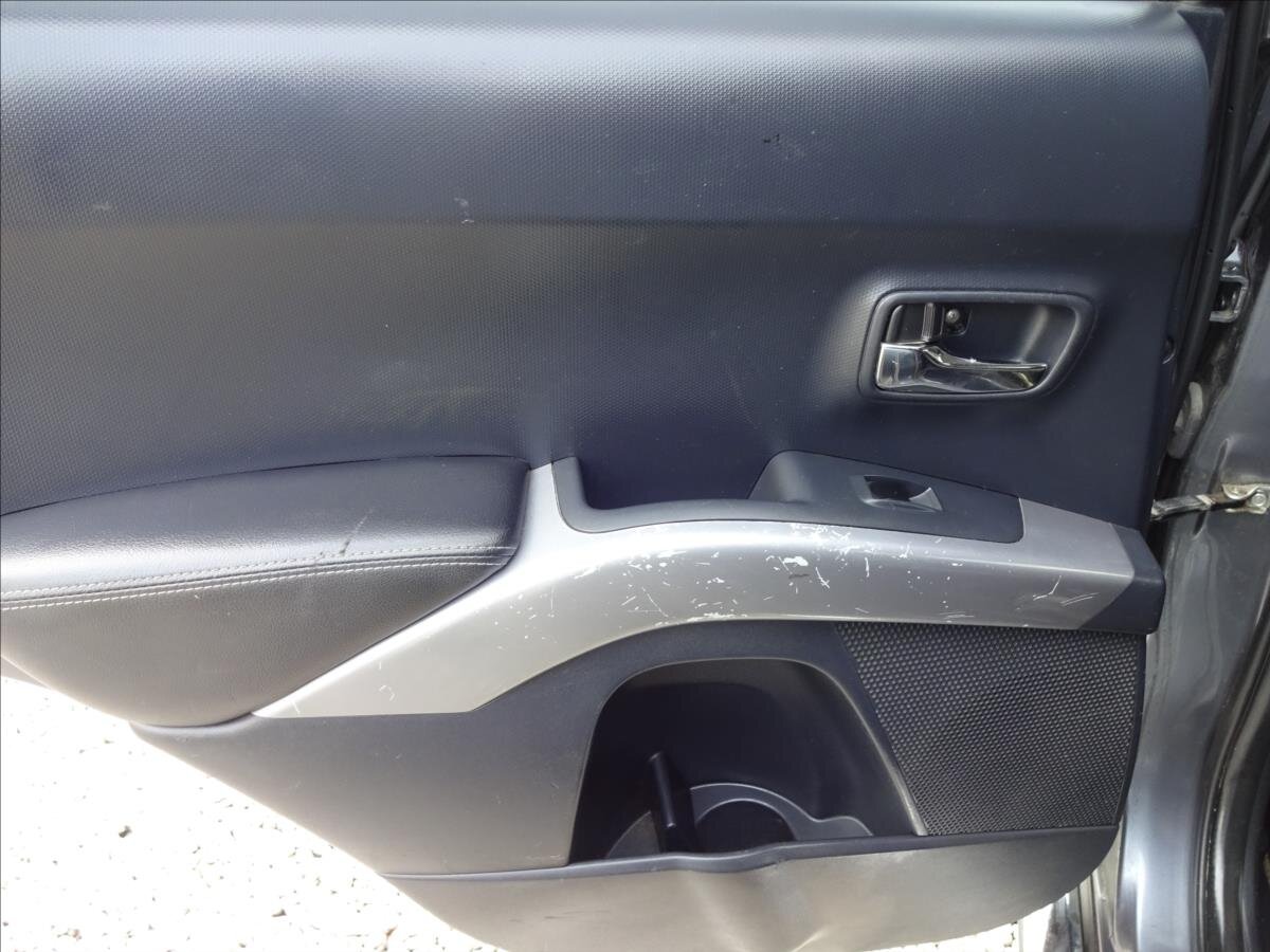 Peugeot 4007 Kombi 2,2 l 115 kw