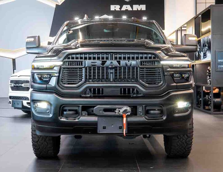 Dodge RAM 8