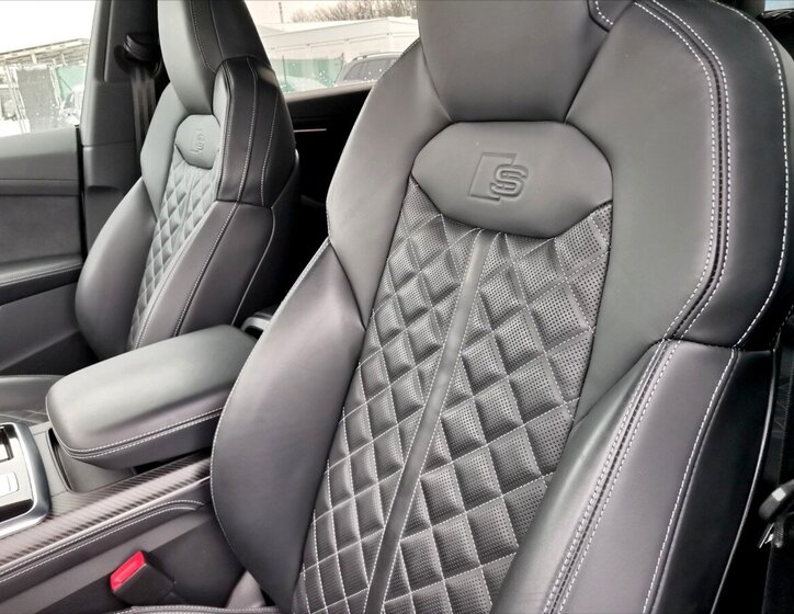 Audi Q8 SUV 3,0 l 250 kw