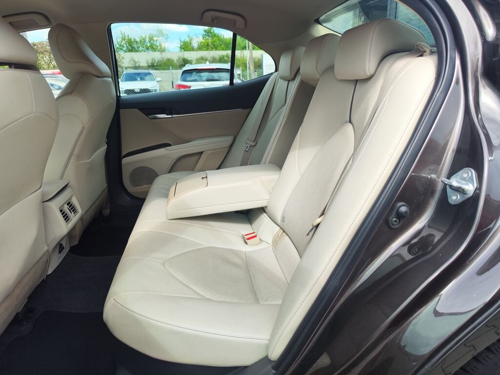 Toyota Camry Sedan / Limuzína 2,5 l 160 kw