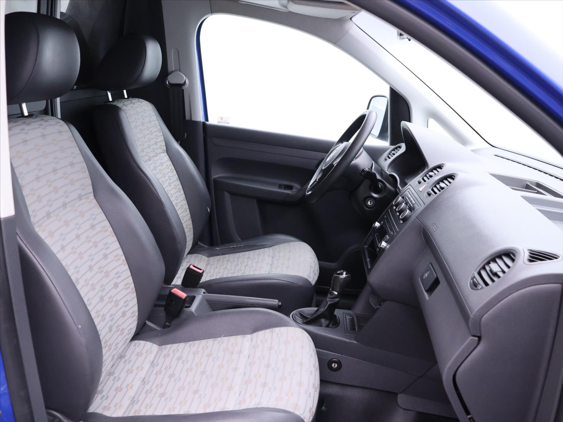 Volkswagen Caddy Skříň 2,0 l 81 kw