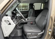 Land Rover Defender SUV / Terénní 3,0 l 147 kw