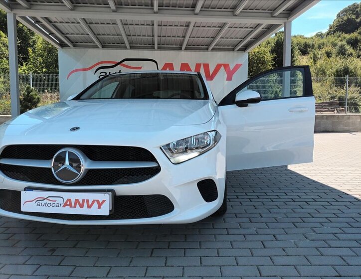 Mercedes-Benz Třídy A Hatchback 1,3 l 80 kw