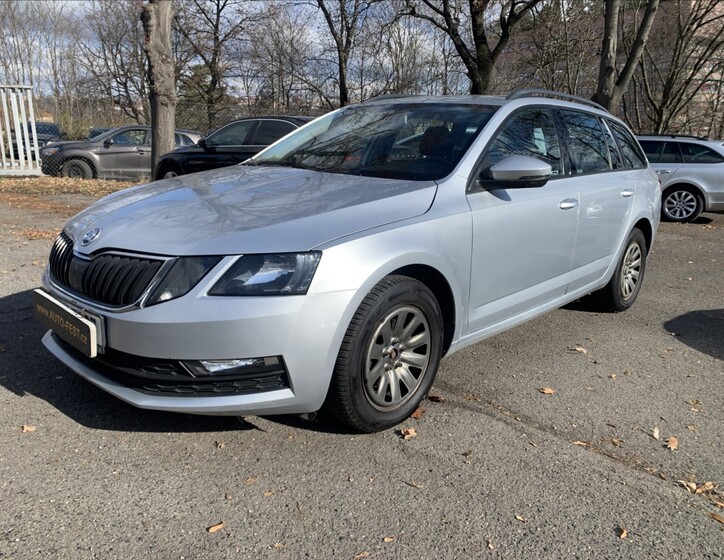 Škoda Octavia 1