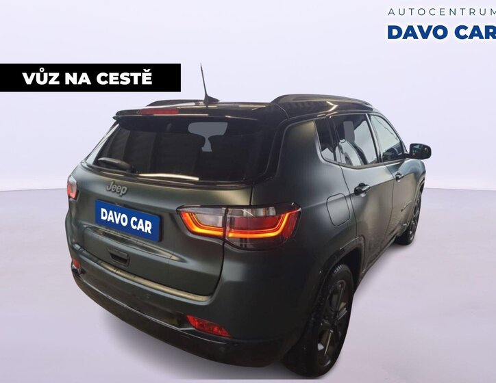 Jeep Compass SUV / Terénní 1,3 l 110 kw