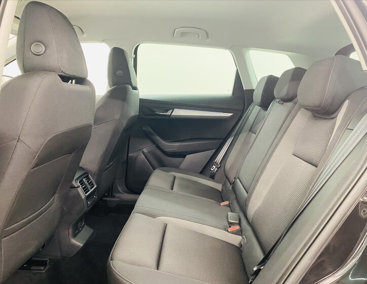 Škoda Karoq SUV 1,5 l 110 kw