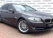 BMW Řada 5 Kombi 3,0 l 180 kw