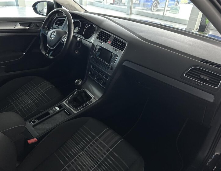 Volkswagen Golf Hatchback 1,2 l 81 kw