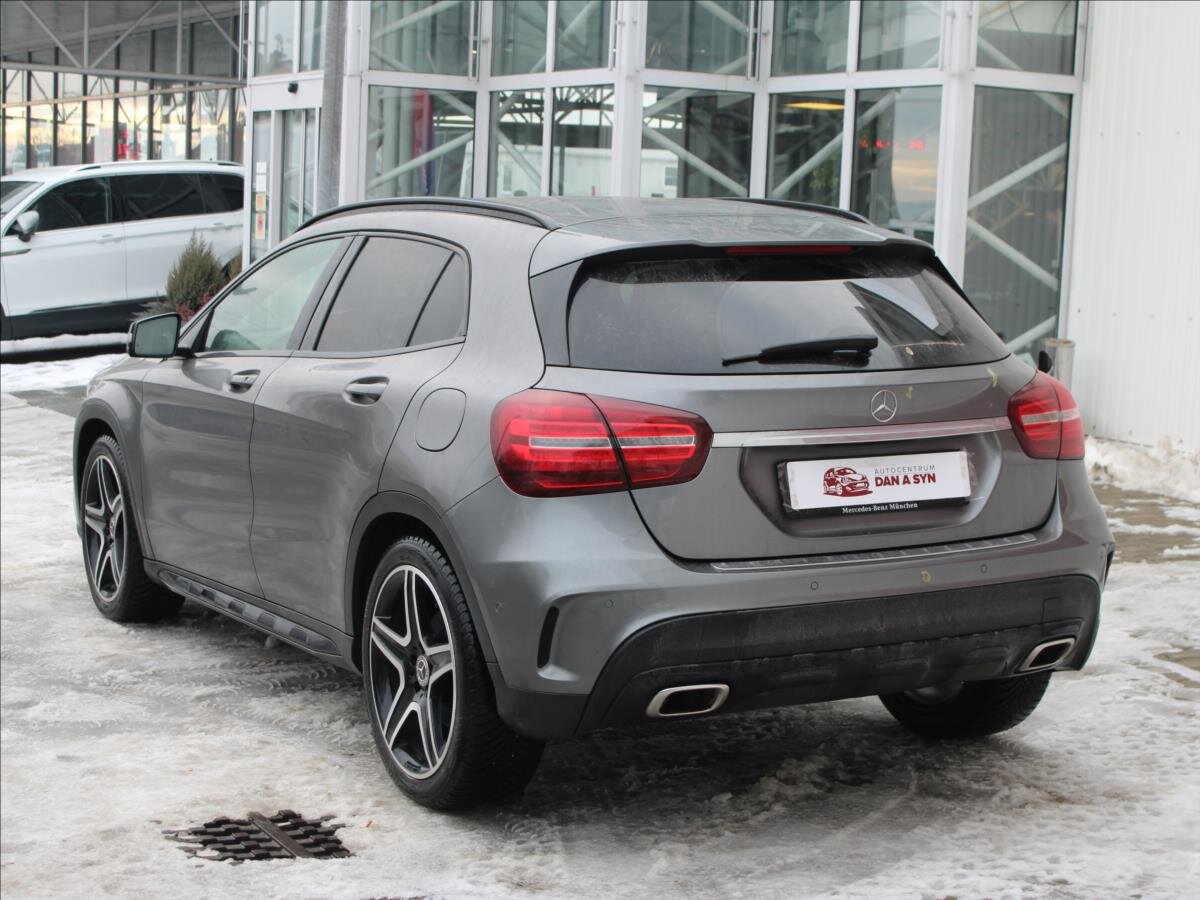 Mercedes-Benz GLA Kombi 1,6 l 115 kw
