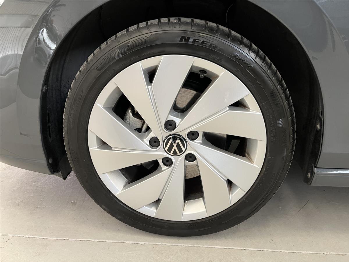 Volkswagen Golf Kombi 1,5 l 110 kw