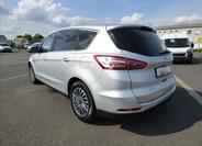Ford S-MAX 5