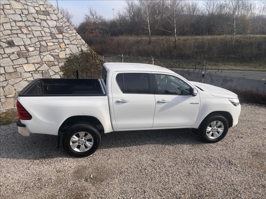 Toyota Hilux Pick-up 2,4 l 110 kw