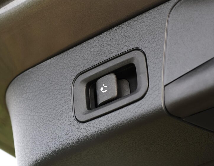 Mercedes-Benz GLB 12