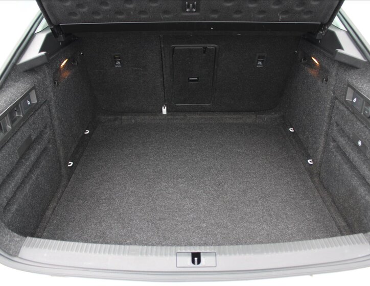 Škoda Superb Liftback 2,0 l 110 kw