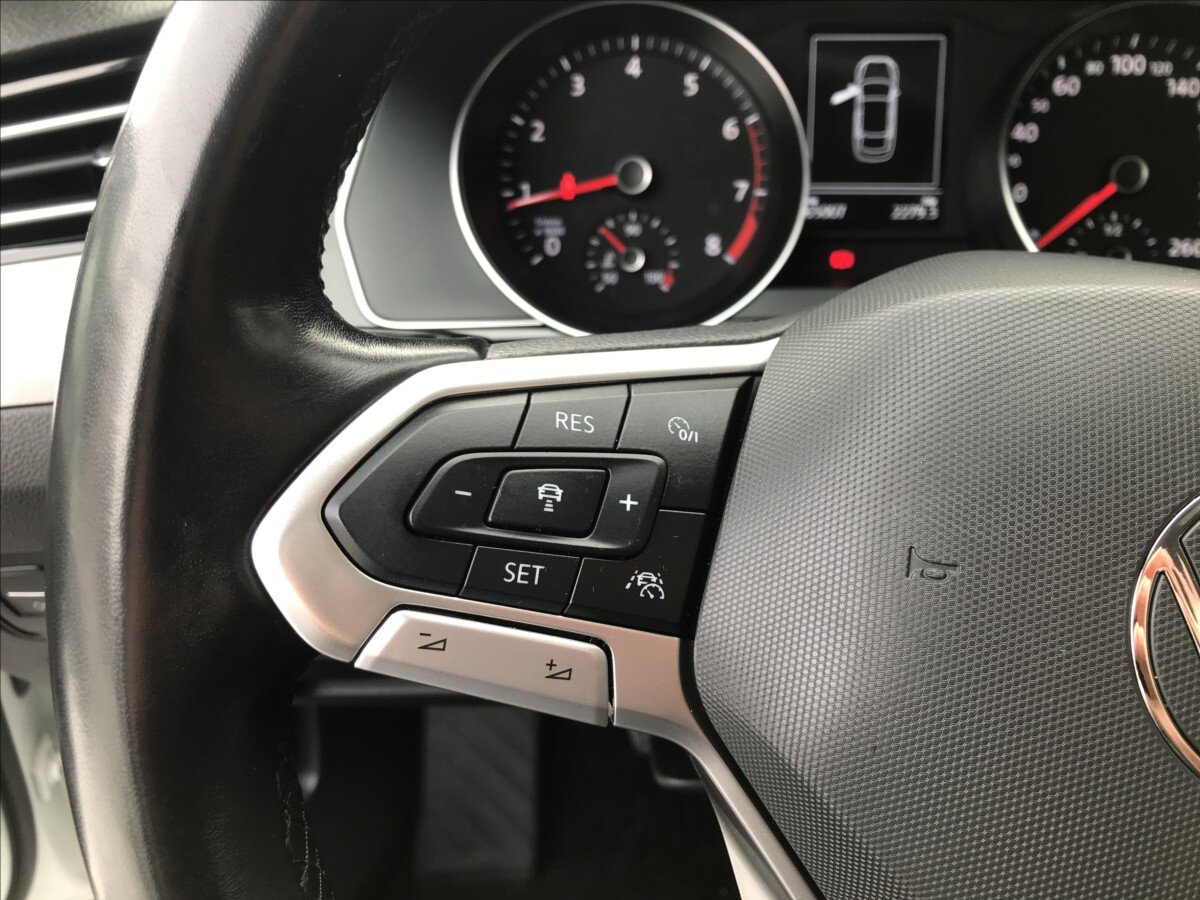 Volkswagen Passat Sedan / Limuzína 1,5 l 110 kw