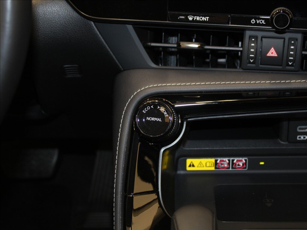 Lexus NX 350h SUV / Terénní 2,5 l 179 kw