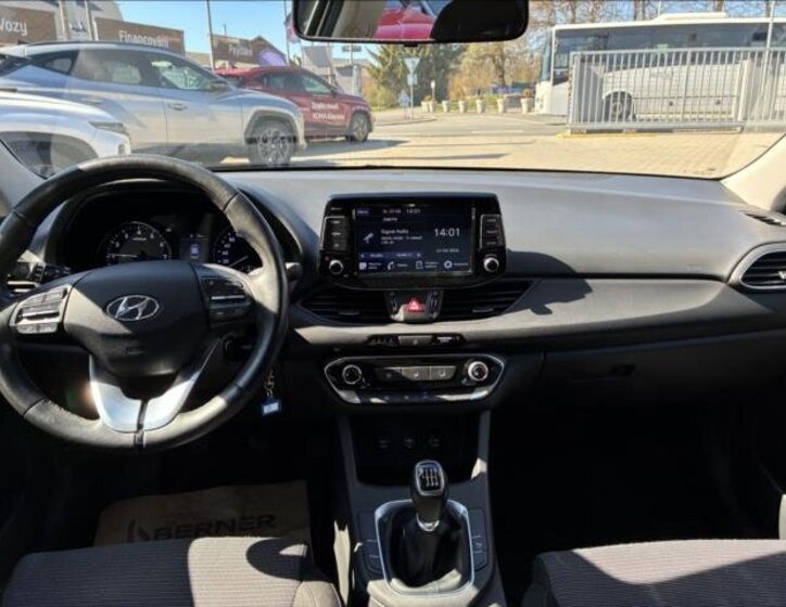 Hyundai i30 Kombi 998,0 88 kw