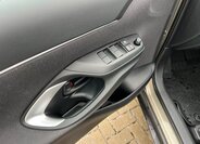 Toyota Yaris Cross 12