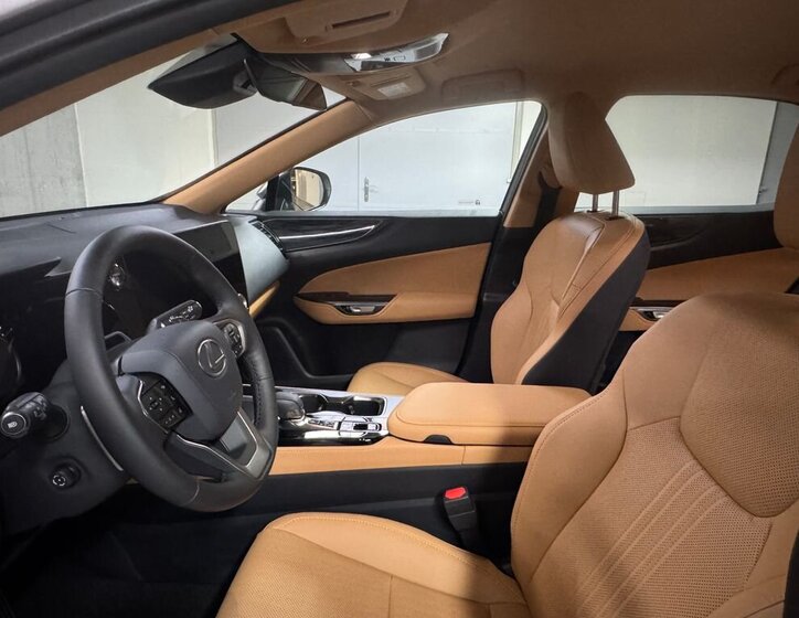 Lexus NX 350h SUV 2,5 l 190 kw