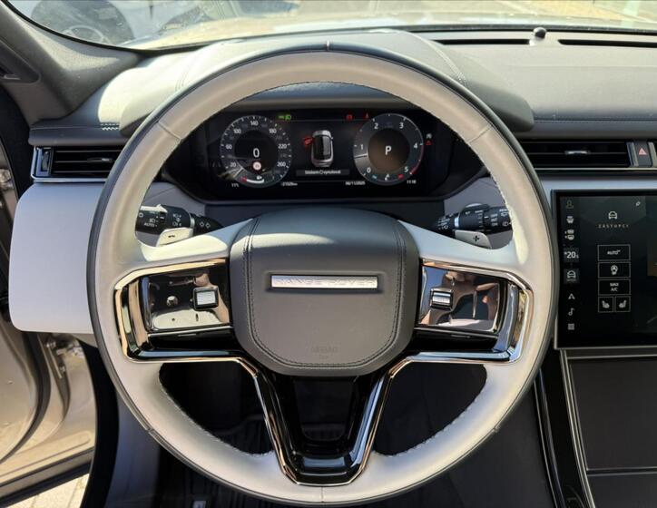 Land Rover Range Rover Velar 13