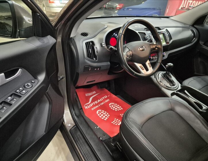 KIA Sportage SUV / Terénní 2,0 l 120 kw