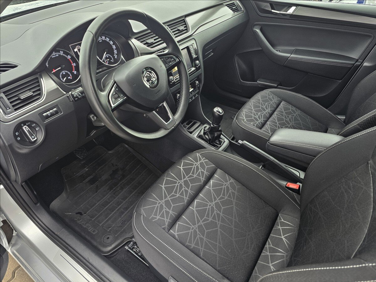 Škoda Rapid Hatchback 999,0 70 kw