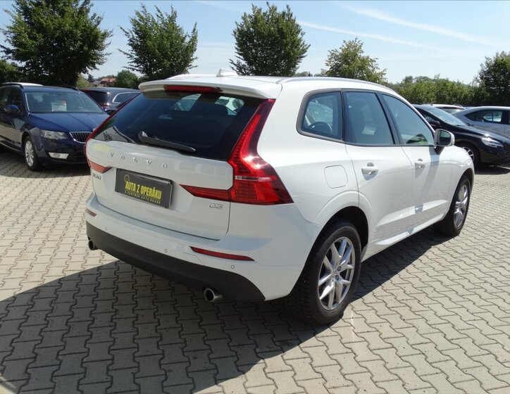 Volvo XC60 SUV / Terénní 2,0 l 110 kw
