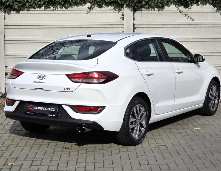 Hyundai i30 Liftback 998,0 88 kw