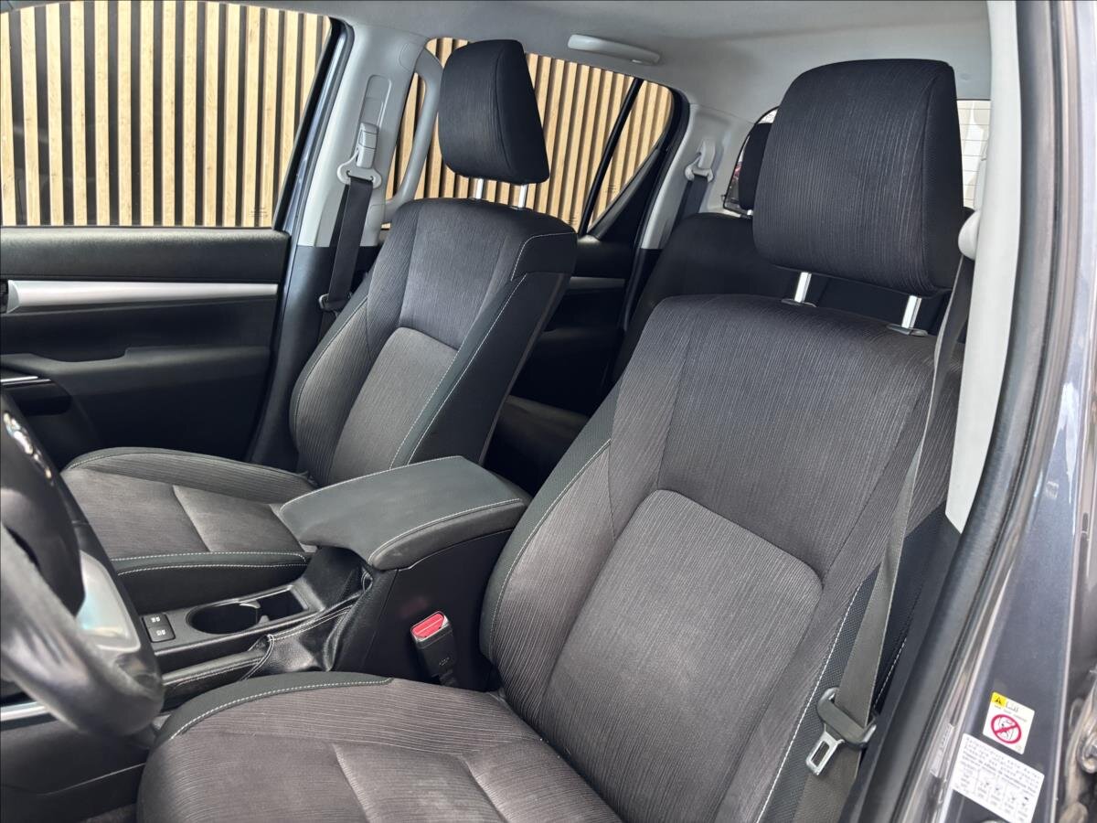 Toyota Hilux Pick-up 2,4 l 110 kw