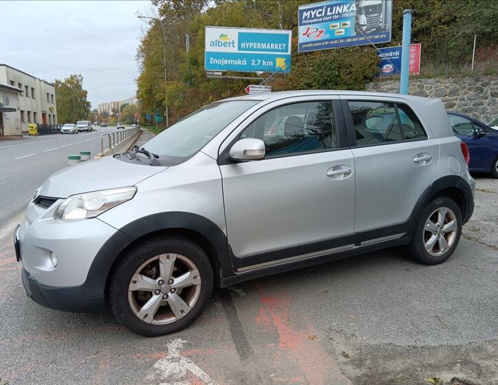 Toyota Urban Cruiser Hatchback 1,4 l 66 kw