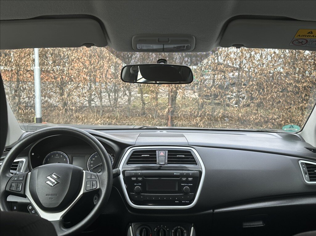 Suzuki S-Cross Hatchback 998,0 82 kw