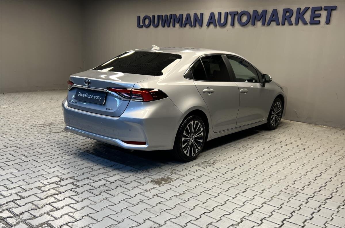 Toyota Corolla Sedan / Limuzína 1,8 l 72 kw
