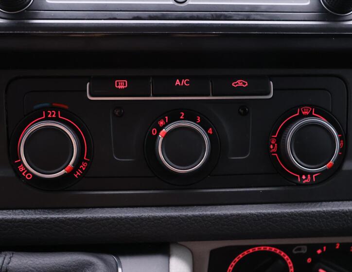 Volkswagen Transporter 19