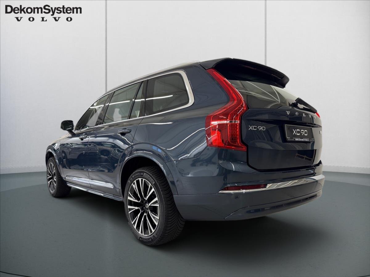 Volvo XC90 SUV / Terénní 2,0 l 335 kw