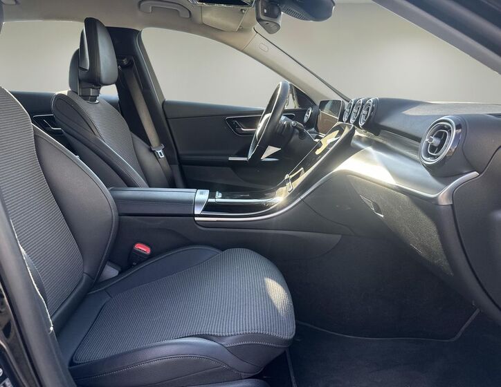 Mercedes-Benz Třídy C 12