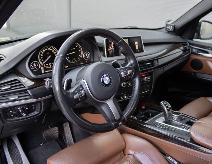 BMW X5 SUV 3,0 l 280 kw