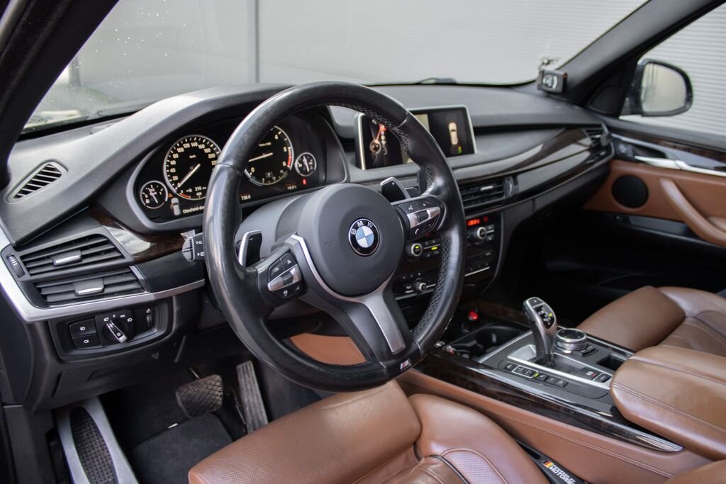 BMW X5 SUV 3,0 l 280 kw
