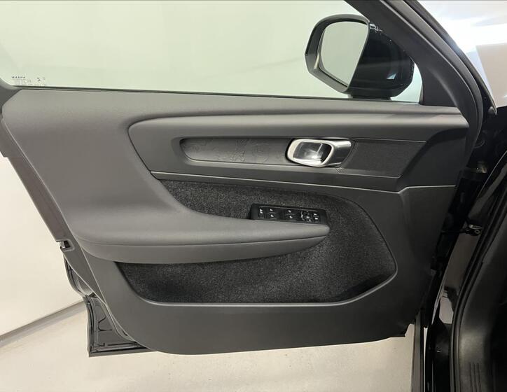 Volvo XC40 28