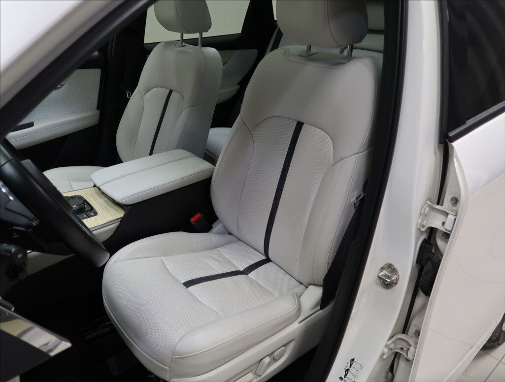Mazda CX-60 SUV / Terénní 2,5 l 241 kw