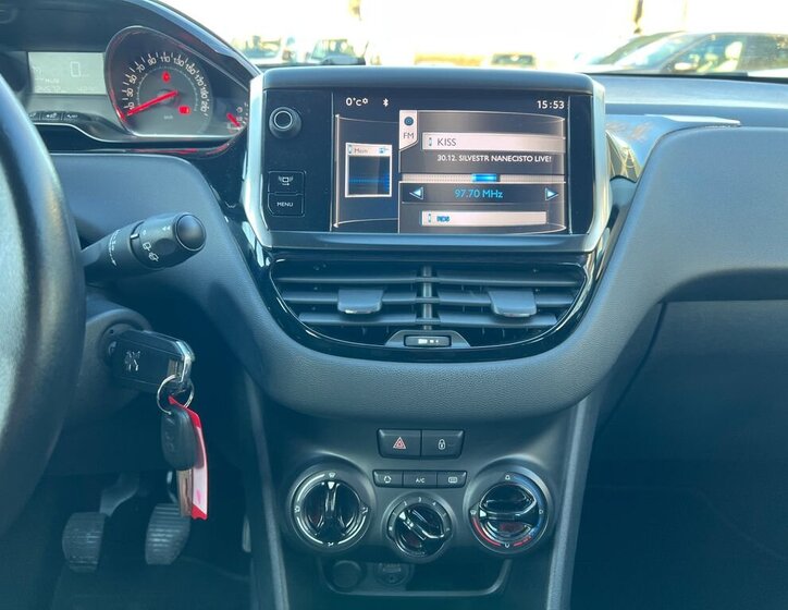 Peugeot 208 Hatchback 1,4 l 70 kw