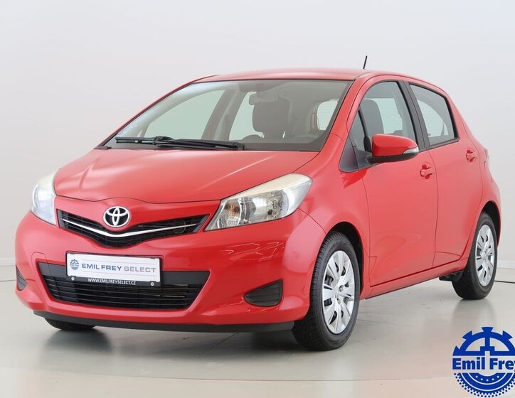 Toyota Yaris 1