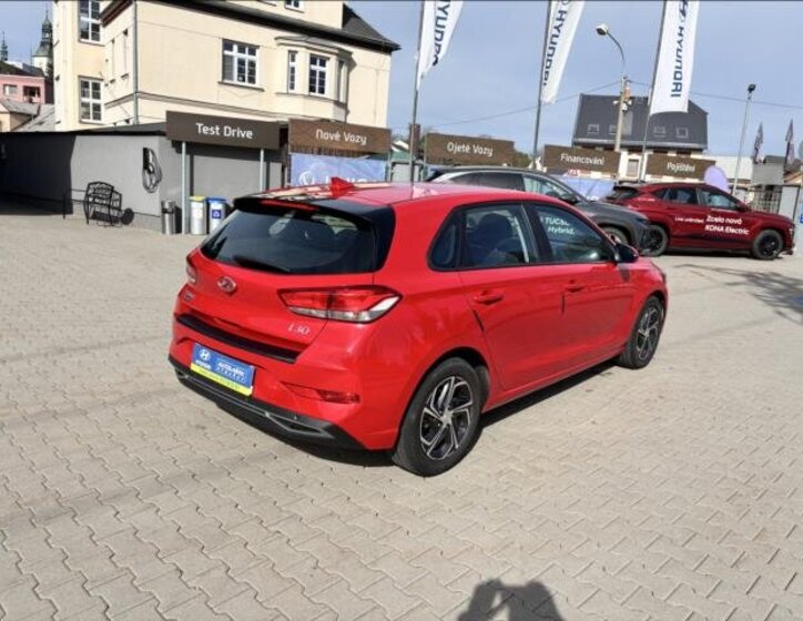 Hyundai i30 Hatchback 998,0 88 kw