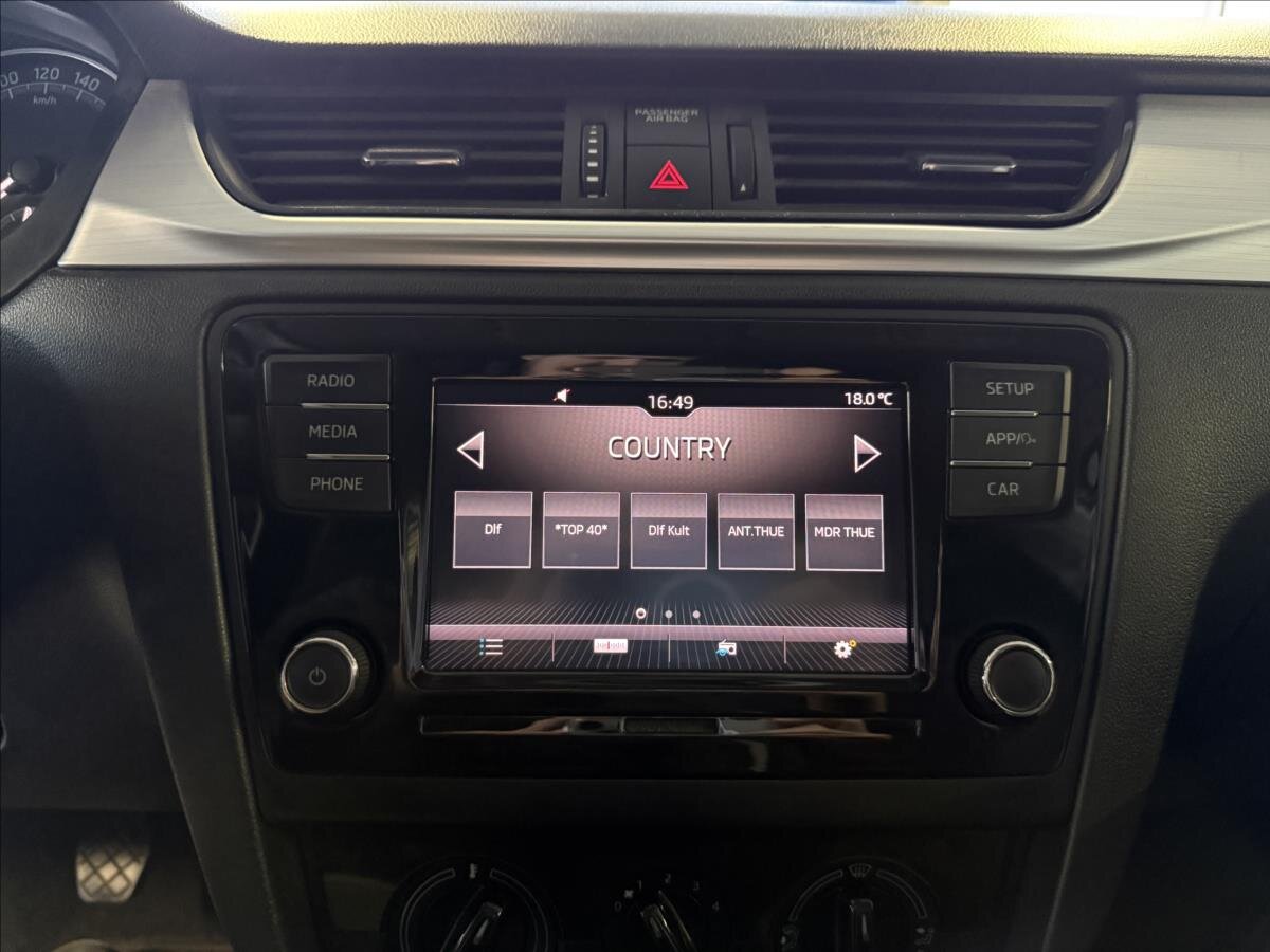 Škoda Rapid Hatchback 999,0 70 kw