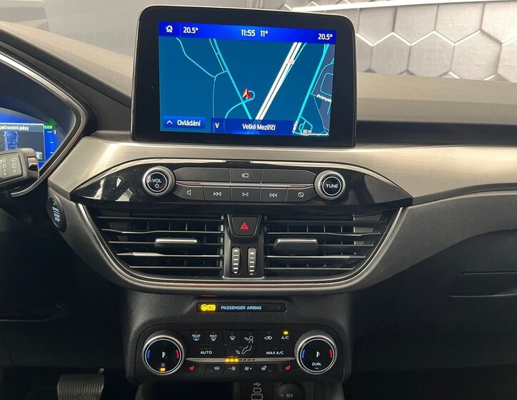 Ford Kuga SUV / Terénní 2,5 l 140 kw