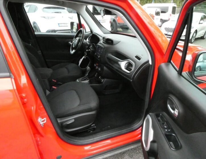 Jeep Renegade SUV 1,3 l 111 kw