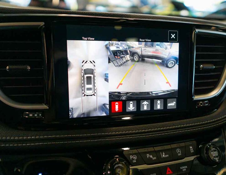 Chrysler Pacifica 30