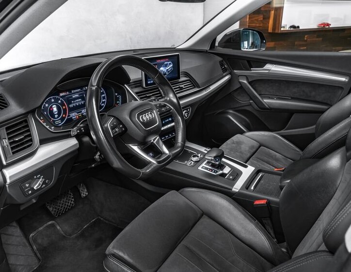 Audi Q5 SUV / Terénní 2,0 l 140 kw