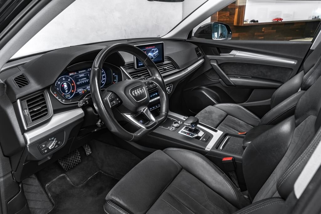 Audi Q5 SUV / Terénní 2,0 l 140 kw