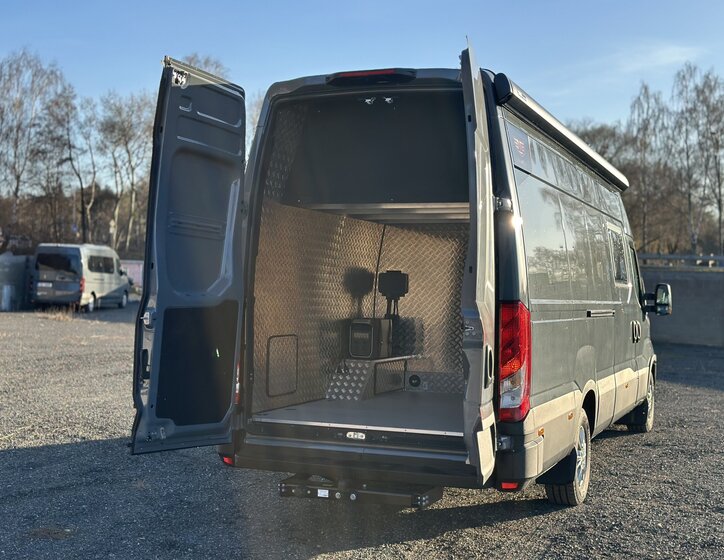 Iveco Daily VAN / Minibus 3,0 l 156 kw
