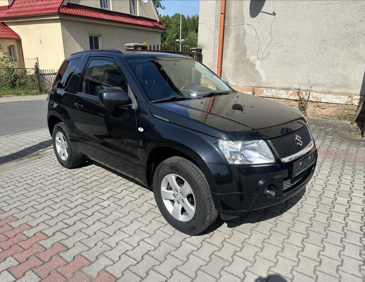 Suzuki Grand Vitara 1